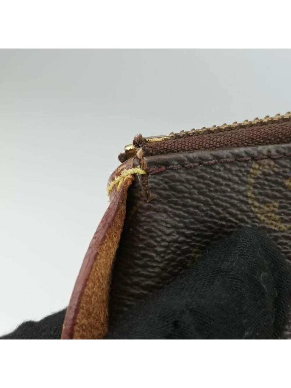 Louis Vuitton Totally MM Monogram Brown Canvas Tote